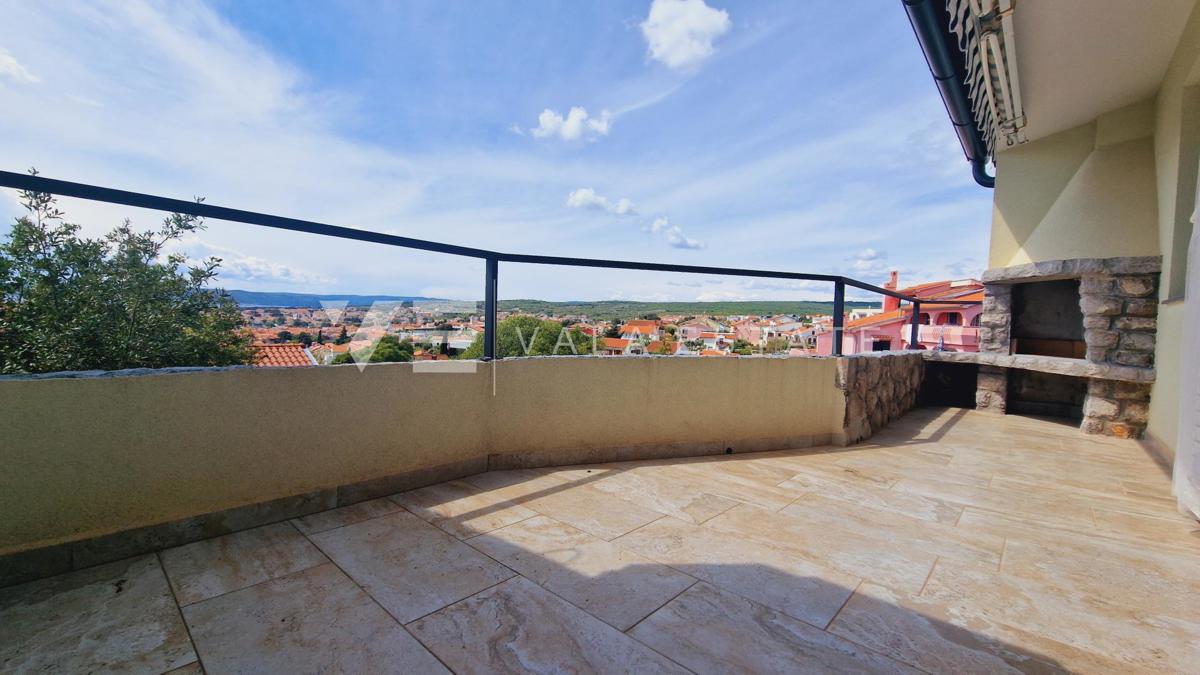 APPARTAMENTO CON VISTA MARE IN POSIZIONE ATTRAENTE