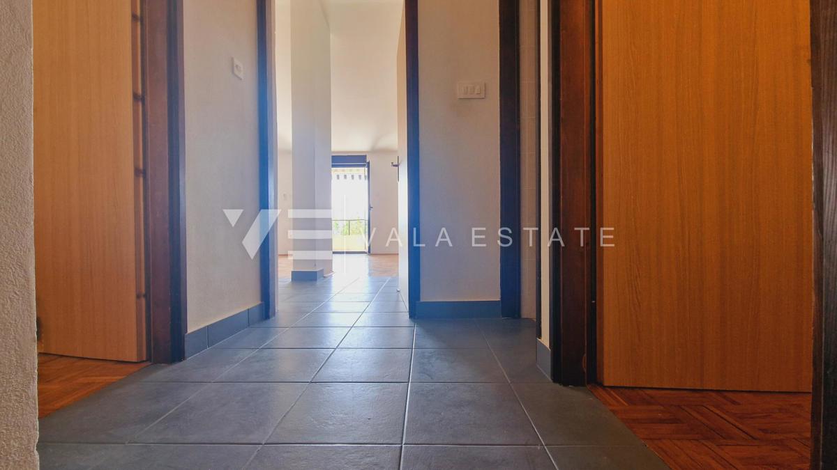 APPARTAMENTO CON VISTA MARE IN POSIZIONE ATTRAENTE