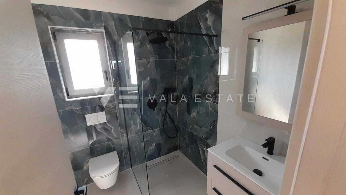 NUOVA CASA INDIPENDENTE CON PISCINA E GIARDINO