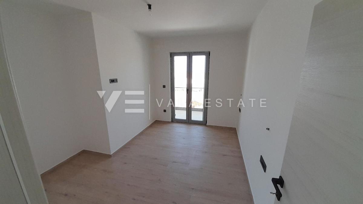 NUOVA CASA INDIPENDENTE CON PISCINA E GIARDINO