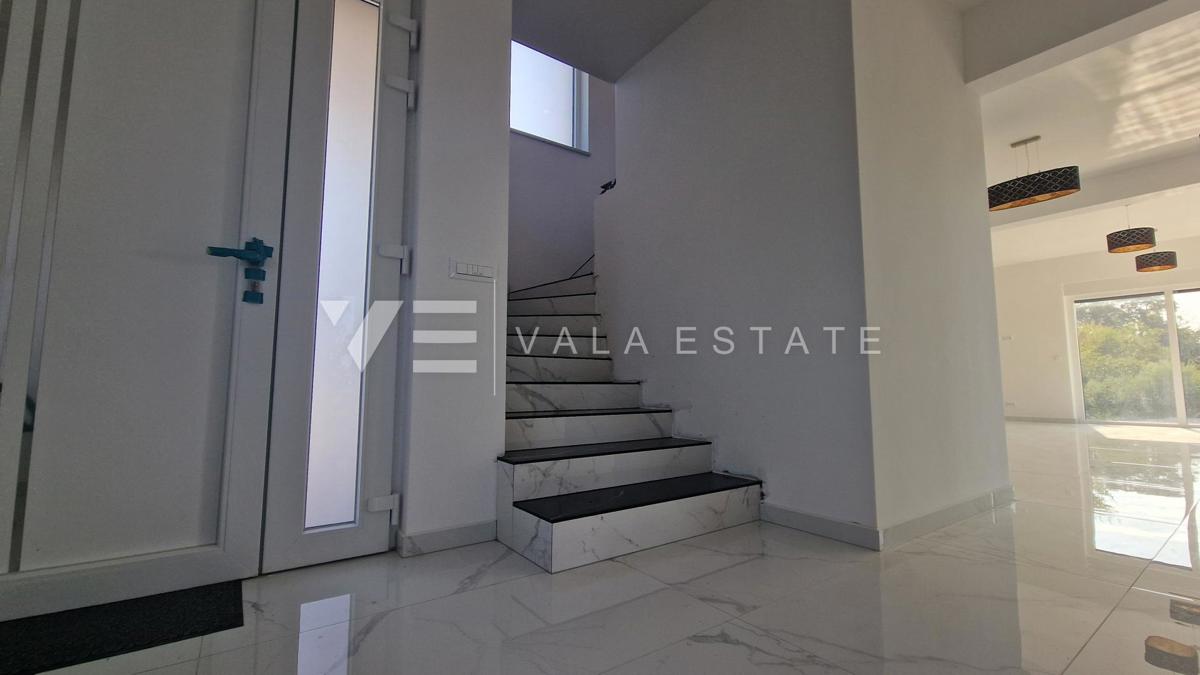 NUOVA VILLA CON PISCINA E VISTA MARE PANORAMICA