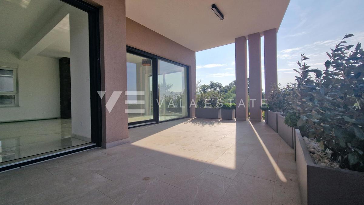 NUOVA VILLA CON PISCINA E VISTA MARE PANORAMICA