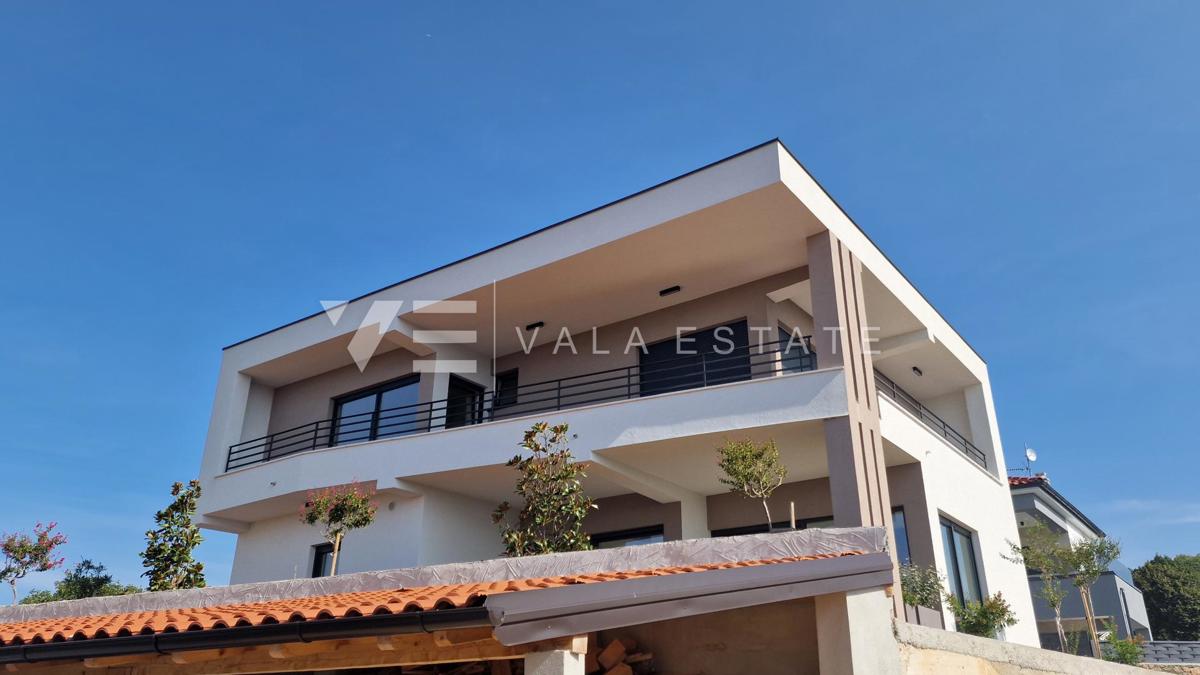 NUOVA VILLA CON PISCINA E VISTA MARE PANORAMICA