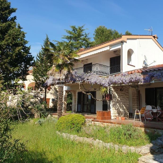 CASA INDIPENDENTE CON AMPIO GIARDINO A SOLI 100 DAL MARE