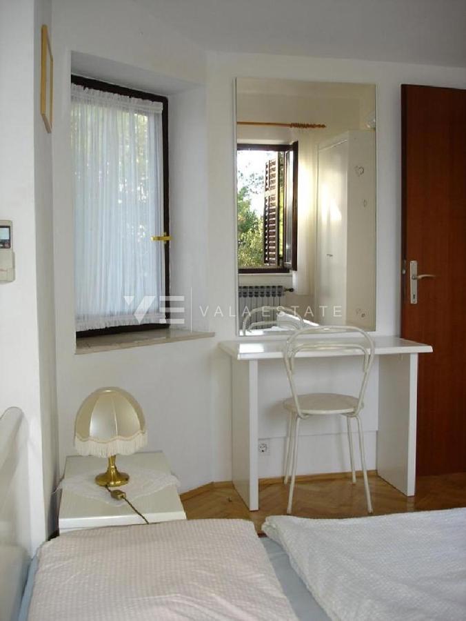 CASA INDIPENDENTE CON AMPIO GIARDINO A SOLI 100 DAL MARE
