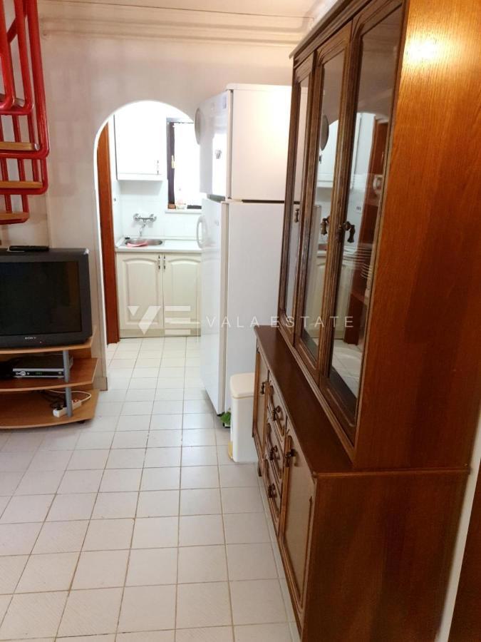 CASA INDIPENDENTE CON AMPIO GIARDINO A SOLI 100 DAL MARE