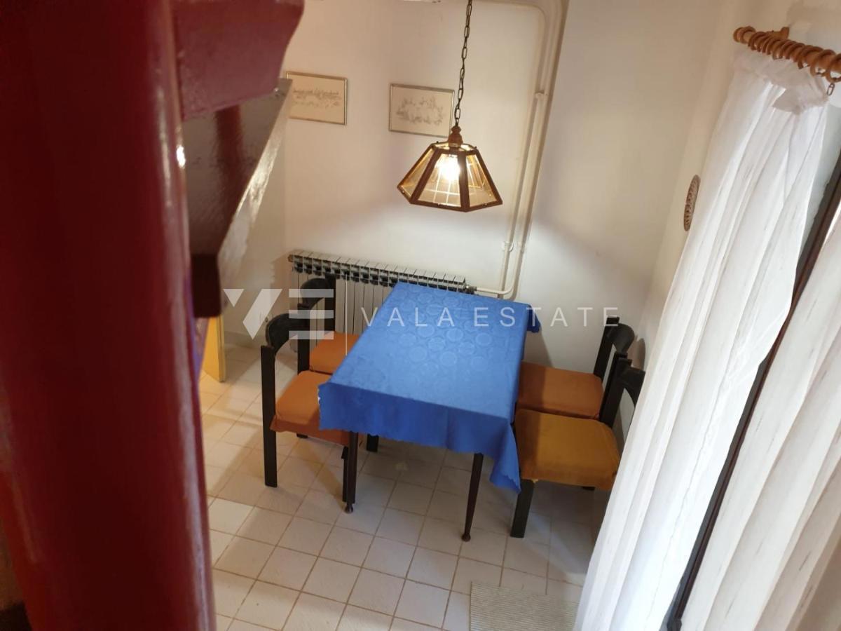 CASA INDIPENDENTE CON AMPIO GIARDINO A SOLI 100 DAL MARE
