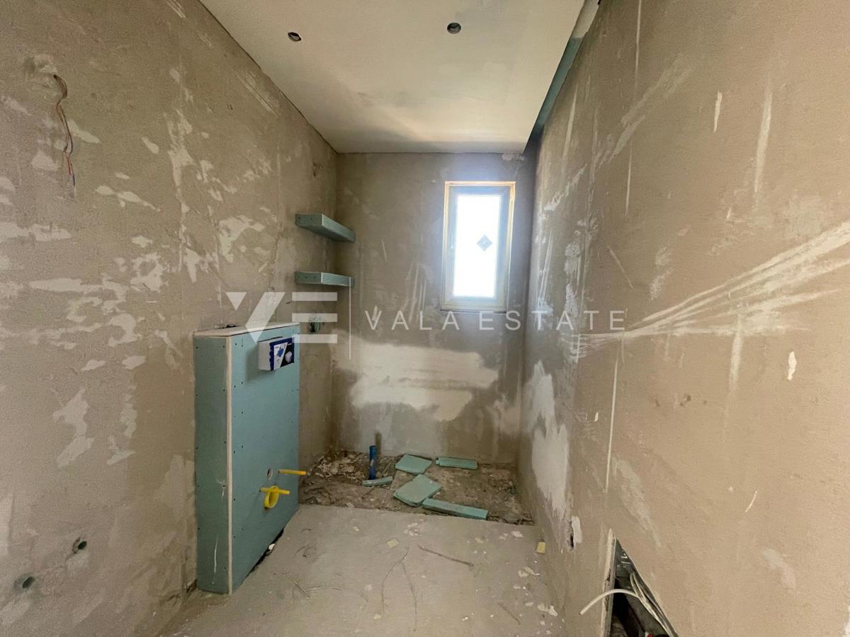 APPARTAMENTO CON DUE CAMERE DA LETTO IN UN NUOVO EDIFICIO CON VISTA MARE