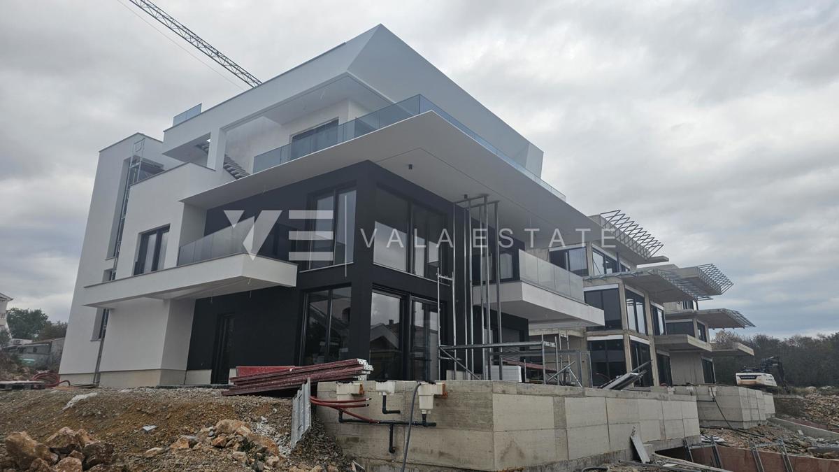 APPARTAMENTO CON DUE CAMERE DA LETTO IN UN NUOVO EDIFICIO CON VISTA MARE