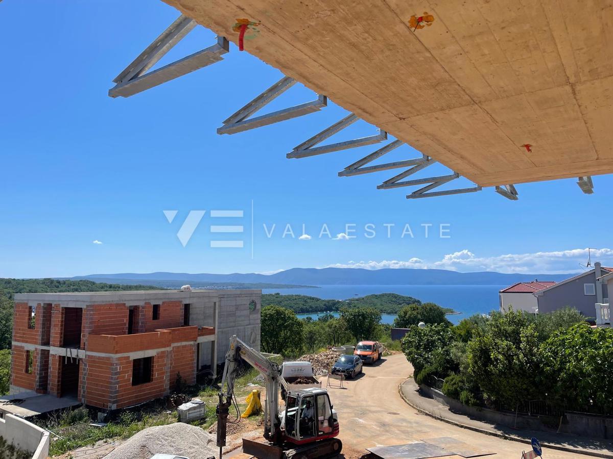 APPARTAMENTO CON DUE CAMERE DA LETTO IN UN NUOVO EDIFICIO CON VISTA MARE