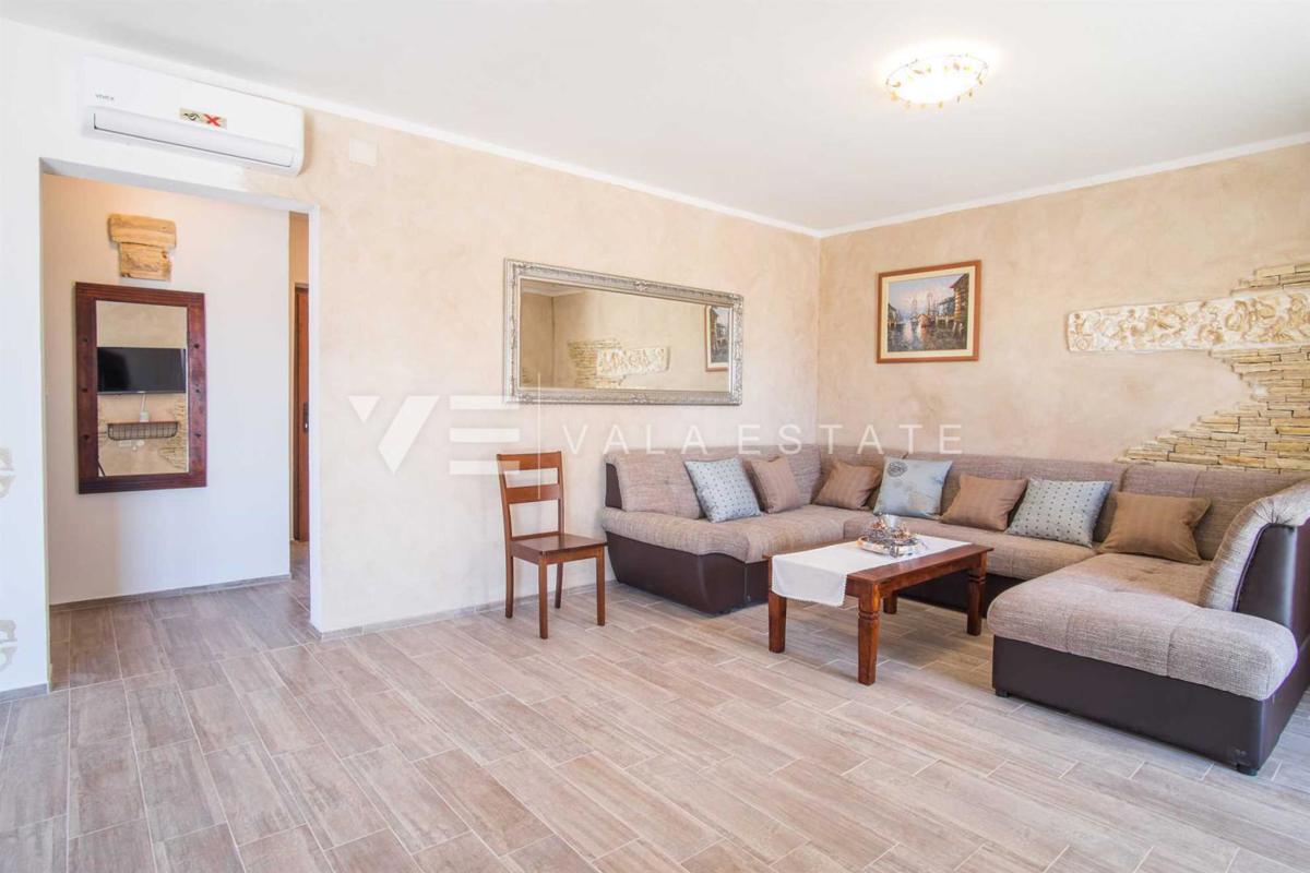 CASA DOPPIA CON VISTA MARE E PISCINA