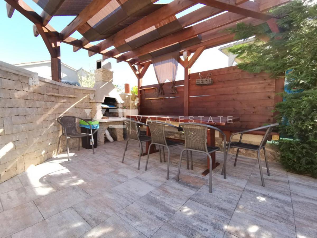 CASA DOPPIA CON VISTA MARE E PISCINA