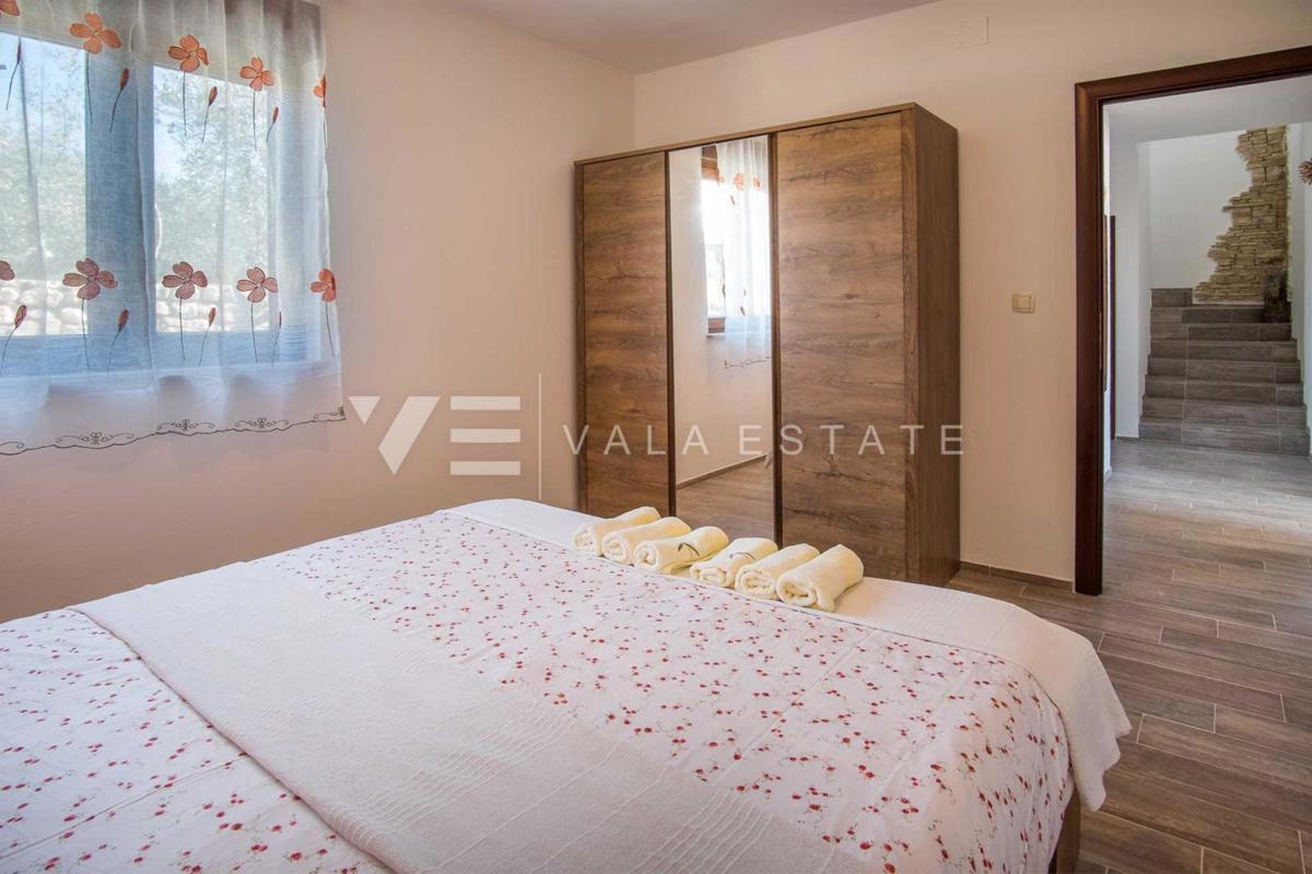 CASA DOPPIA CON VISTA MARE E PISCINA