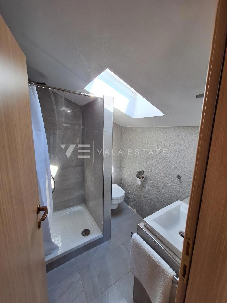 CASA INDIPENDENTE CON PISCINA IN POSIZIONE TRANQUILLA