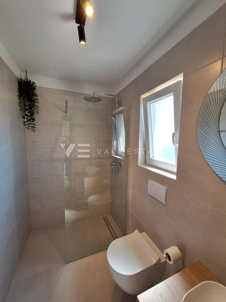 CASA INDIPENDENTE CON PISCINA IN POSIZIONE TRANQUILLA