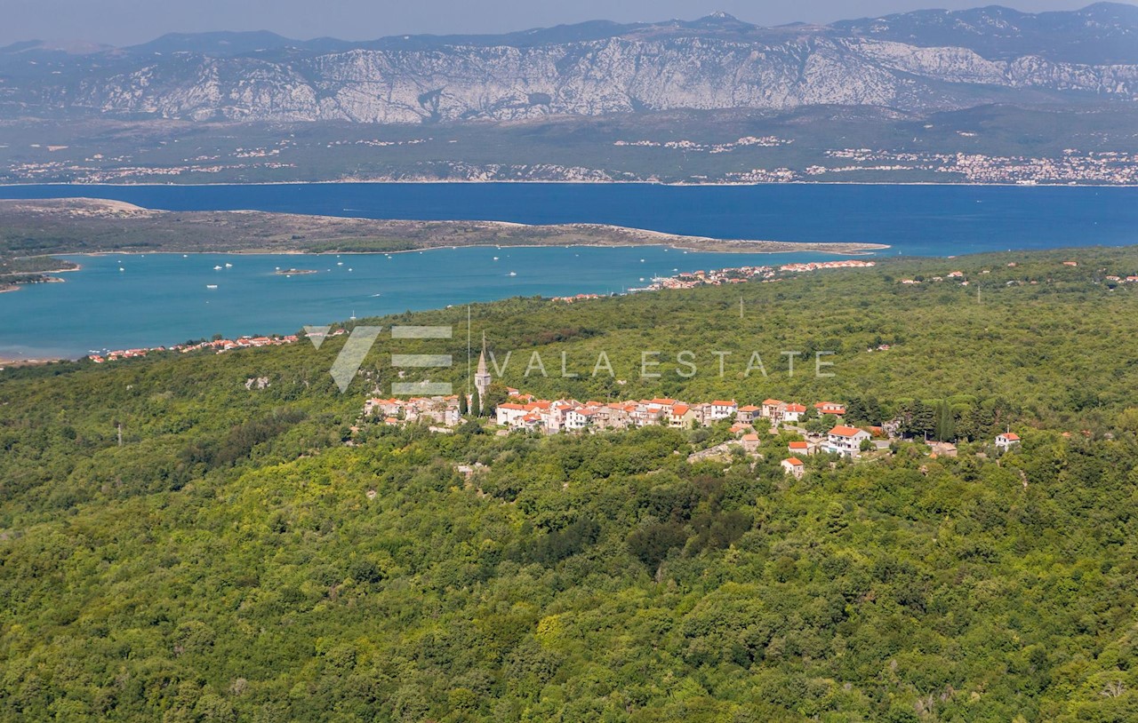 TERRENO EDIFICABILE IN VENDITA - DOBRINJ