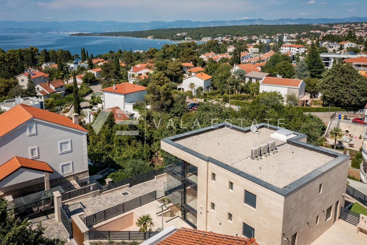 APPARTAMENTO DI LUSSO IN ATTICO CON PISCINA E VISTA MARE