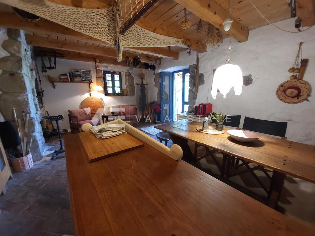 CASA INDIPENDENTE IN PIETRA CON PISCINA