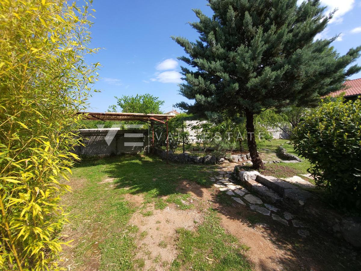 CASA INDIPENDENTE IN PIETRA CON PISCINA