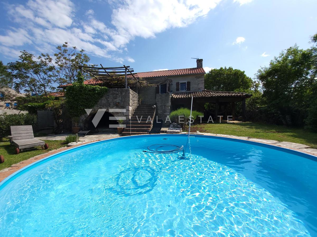 CASA INDIPENDENTE IN PIETRA CON PISCINA