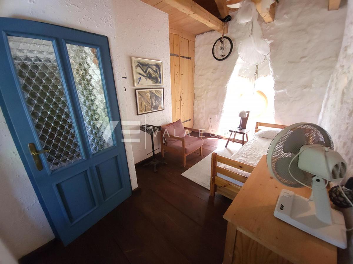 CASA INDIPENDENTE IN PIETRA CON PISCINA