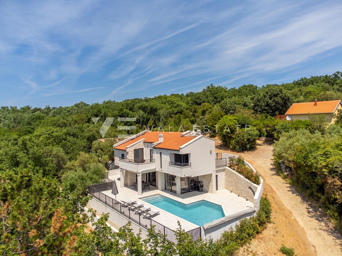 CASA INDIPENDENTE CON PISCINA E VISTA MARE