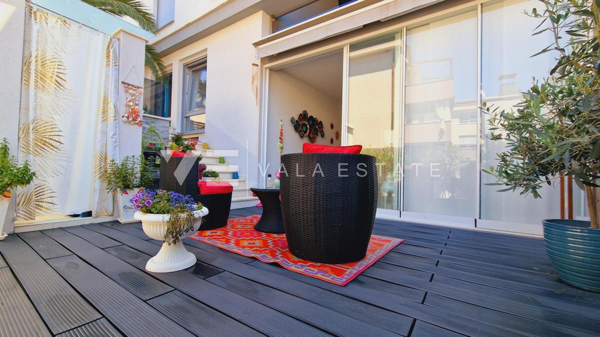 APPARTAMENTO AL PIANO TERRA CON GIARDINO A SOLI 150 M DAL MARE