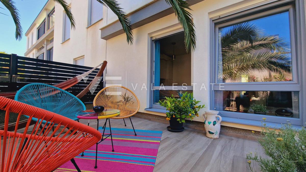 APPARTAMENTO AL PIANO TERRA CON GIARDINO A SOLI 150 M DAL MARE