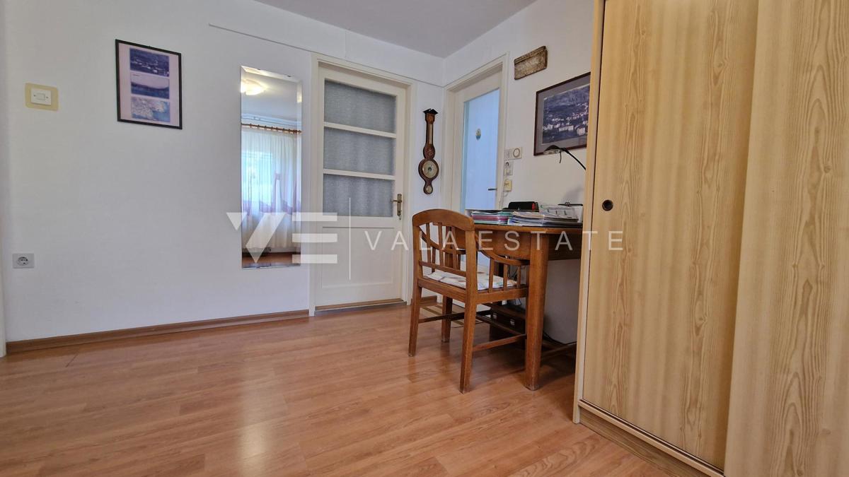 CASA INDIPENDENTE CON DUE UNITA' RESIDENZIALI SEPARATE E AMPIO GIARDINO