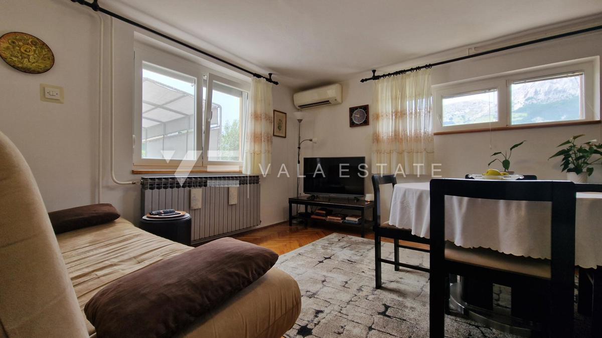 CASA INDIPENDENTE CON DUE UNITA' RESIDENZIALI SEPARATE E AMPIO GIARDINO
