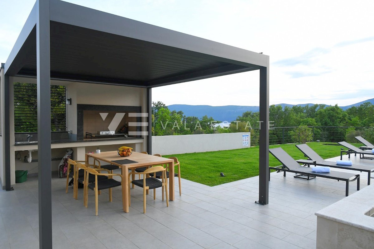 VILLA DI LUSSO CON PISCINA E VISTA MARE PANORAMICA