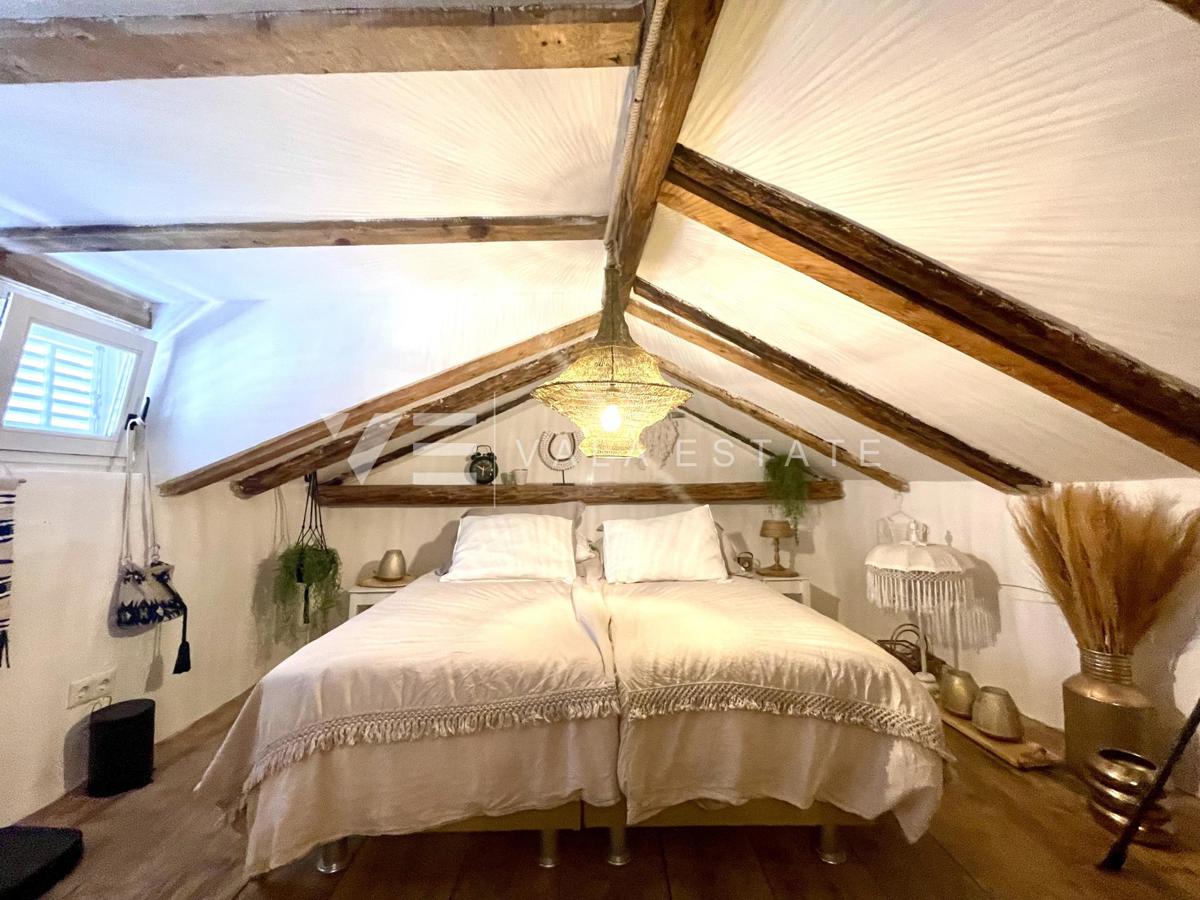 CASA IN PIETRA RISTRUTTURATA NEL CENTRO STORICO
