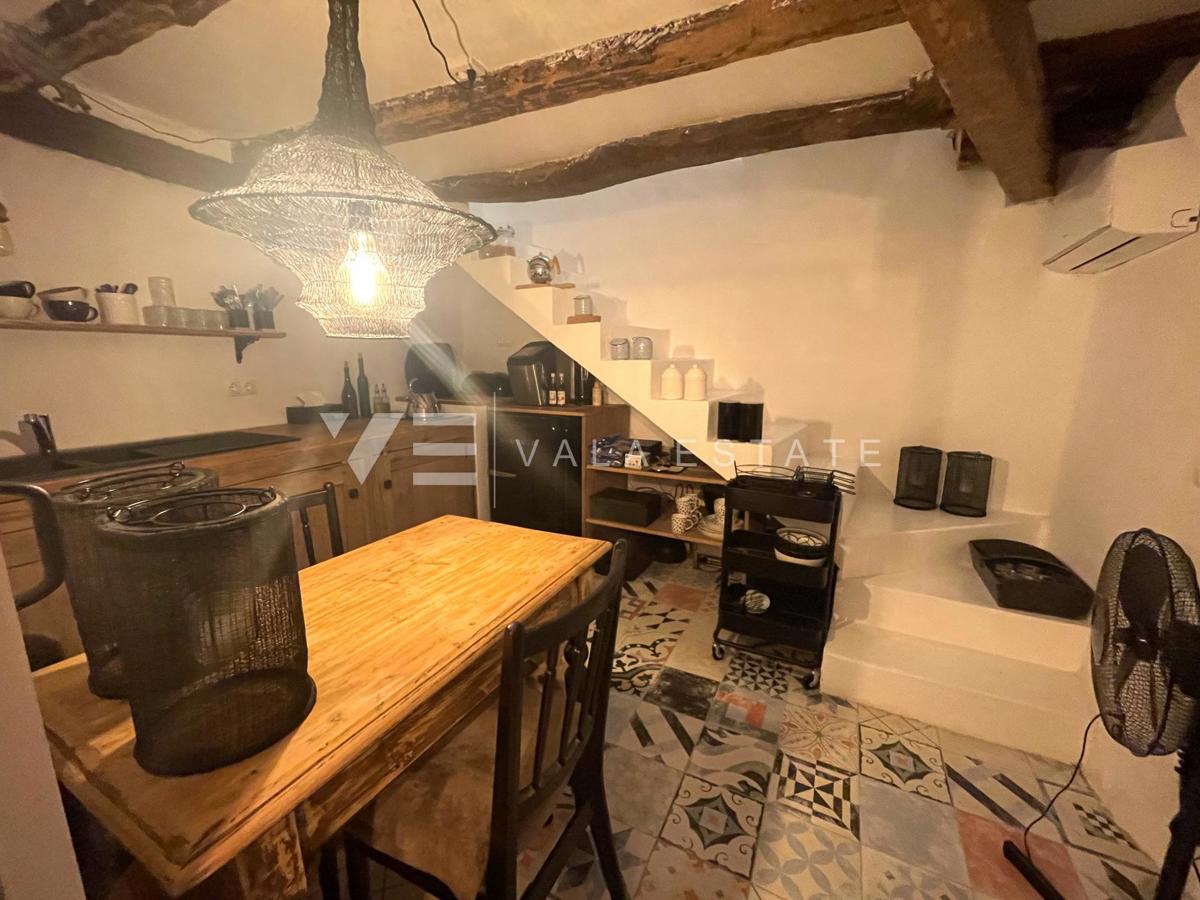 CASA IN PIETRA RISTRUTTURATA NEL CENTRO STORICO
