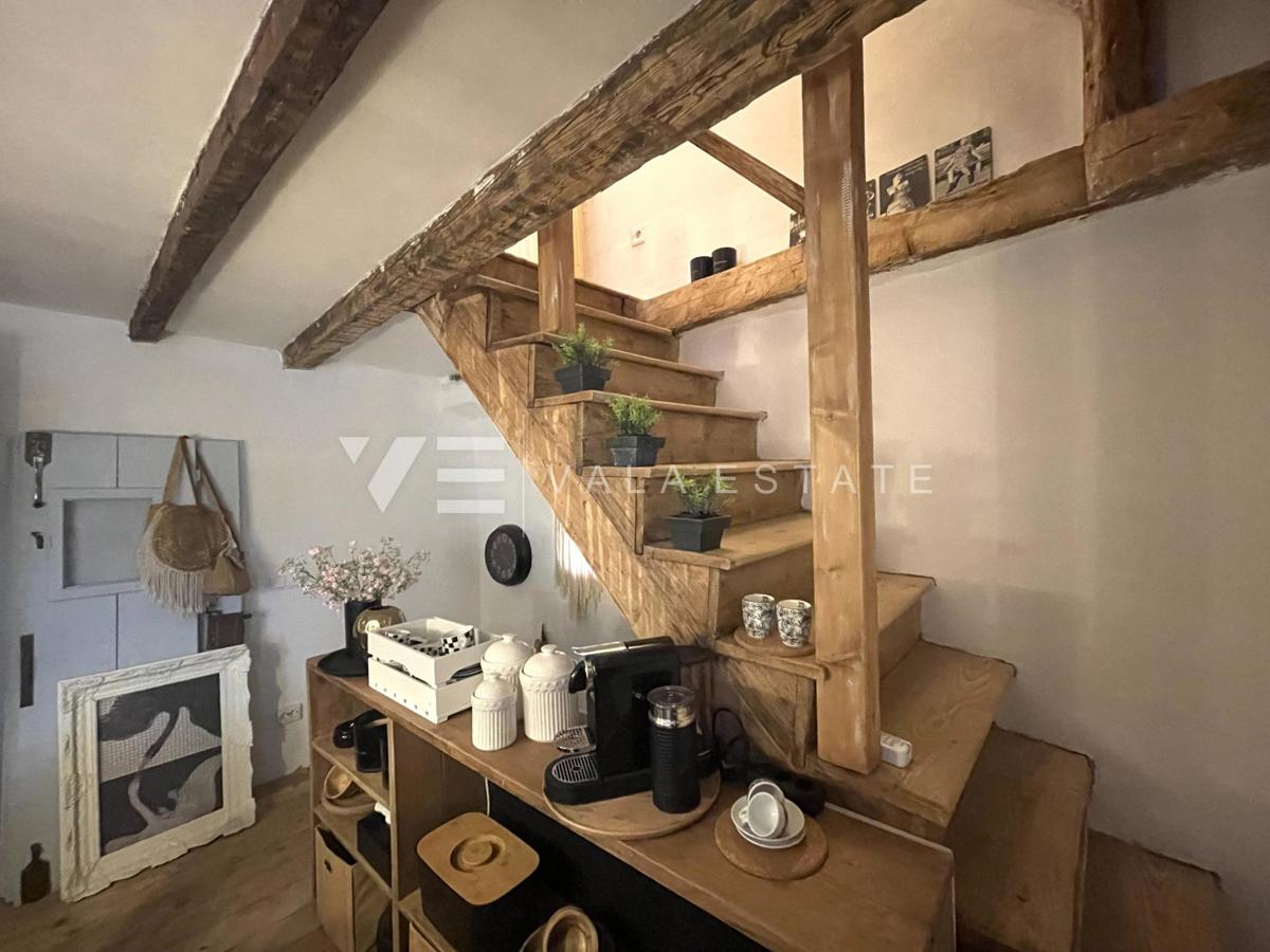 CASA IN PIETRA RISTRUTTURATA NEL CENTRO STORICO