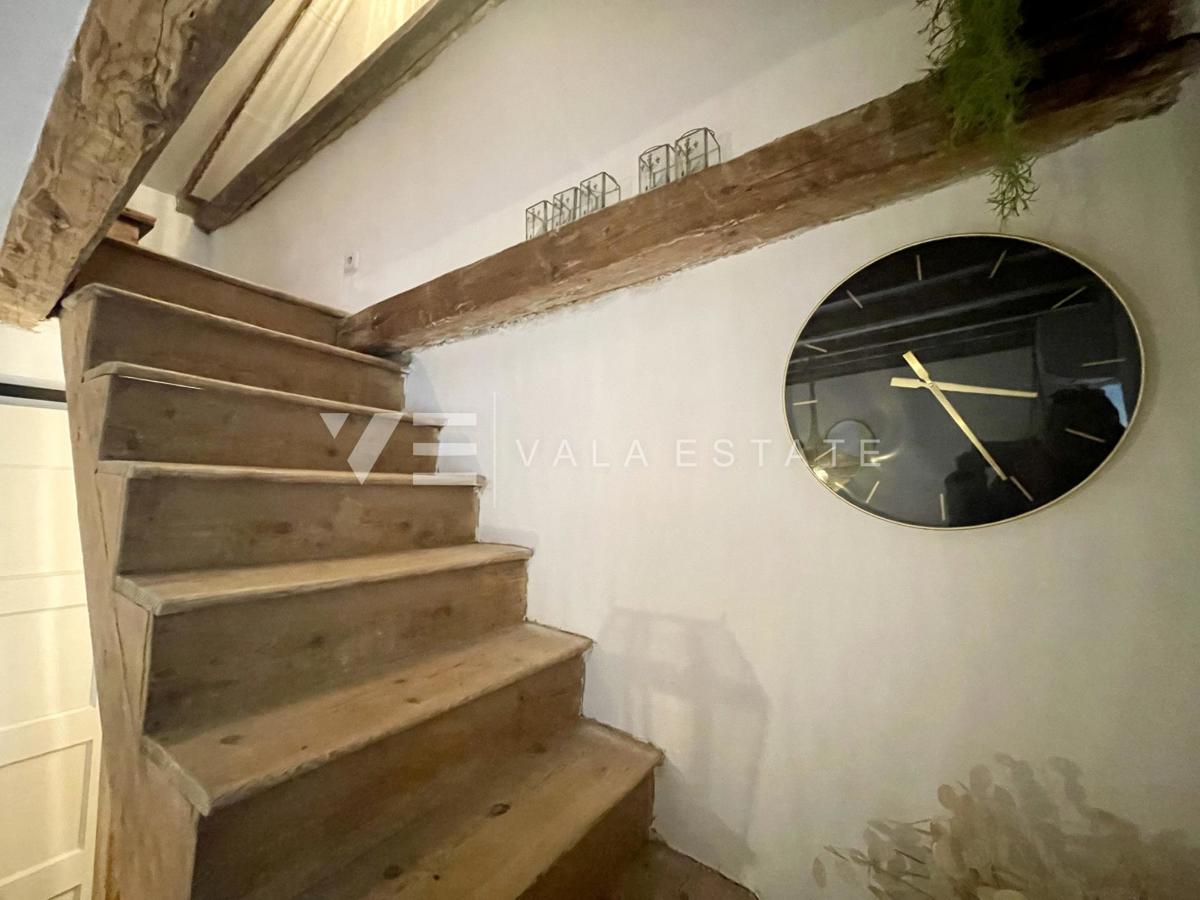 CASA IN PIETRA RISTRUTTURATA NEL CENTRO STORICO