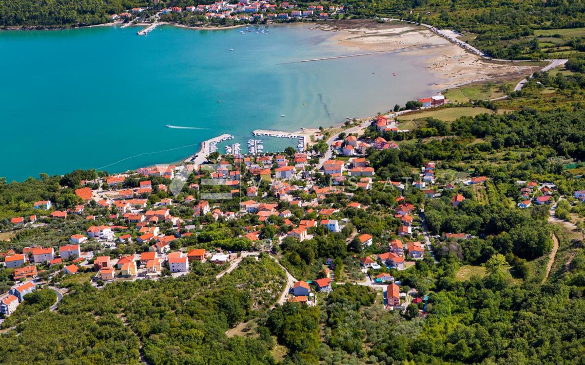 TERRENO EDIFICABILE CON VISTA MARE