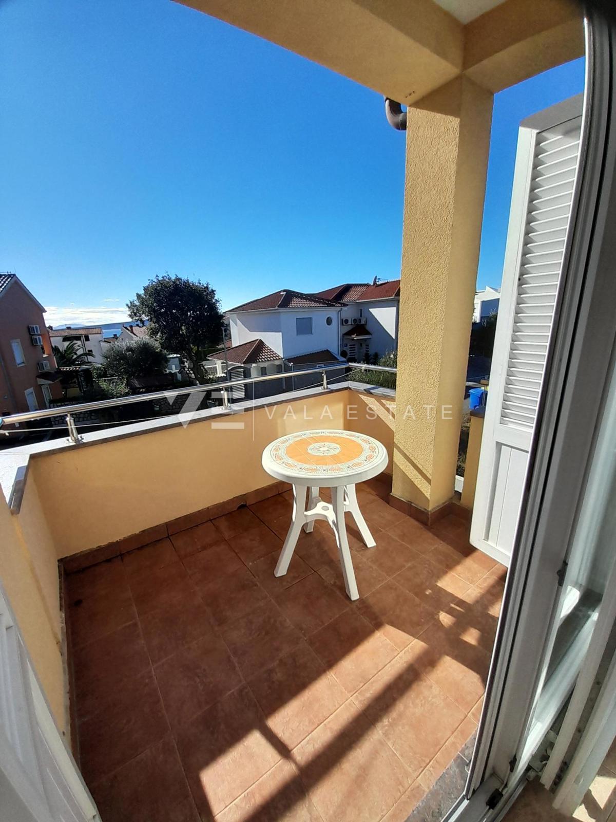 APPARTAMENTO CON VISTA MARE E GIARDINO VICINO ALLA SPIAGGIA