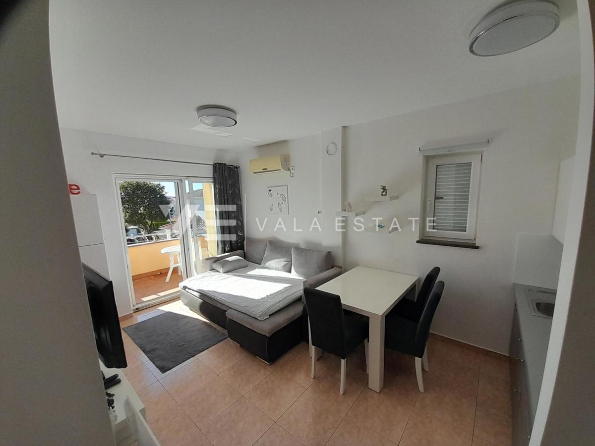 APPARTAMENTO CON VISTA MARE E GIARDINO VICINO ALLA SPIAGGIA