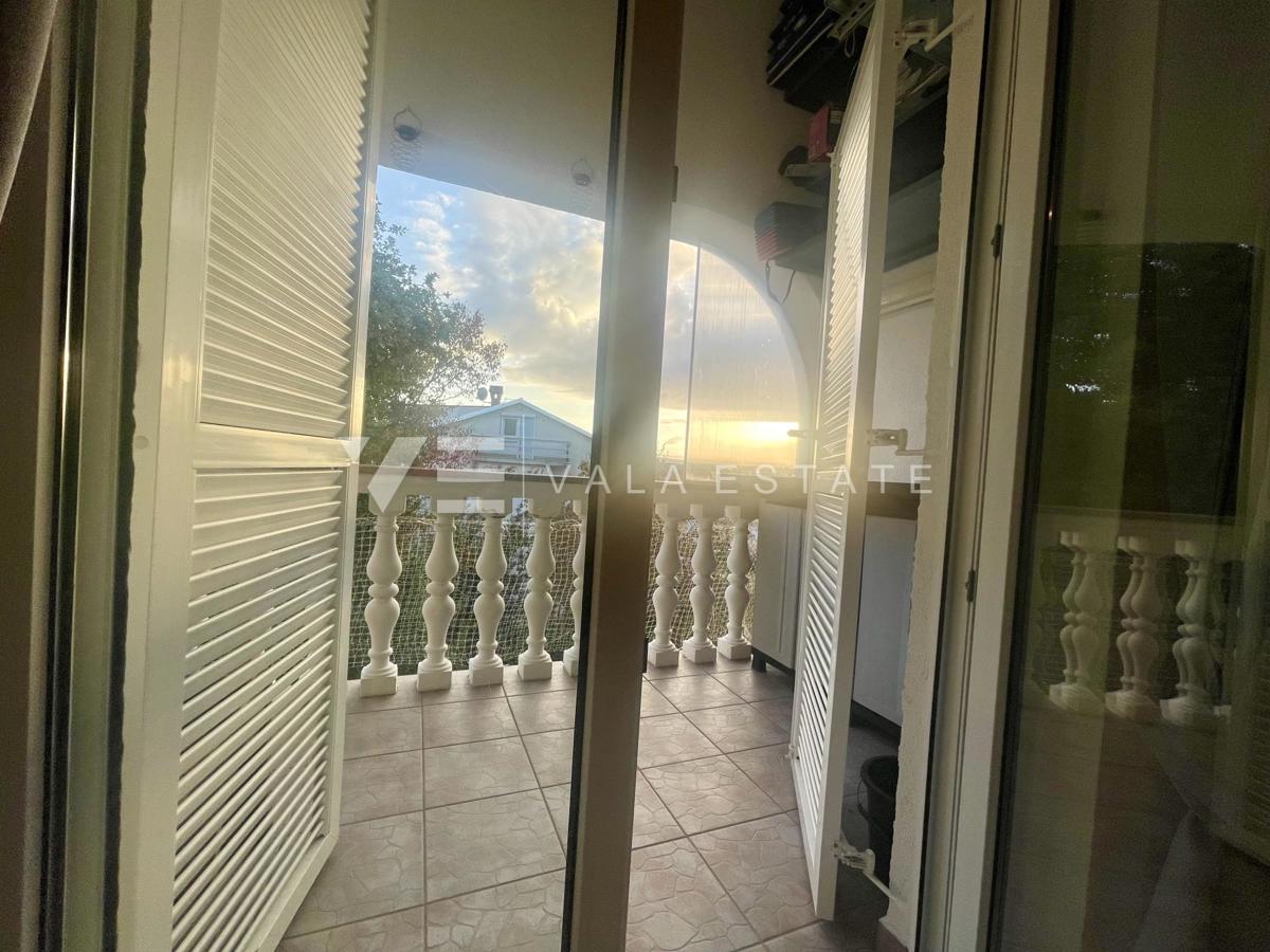 APPARTAMENTO CON UNA CAMERA DA LETTO VICINO A SPIAGGE BELLISSIME