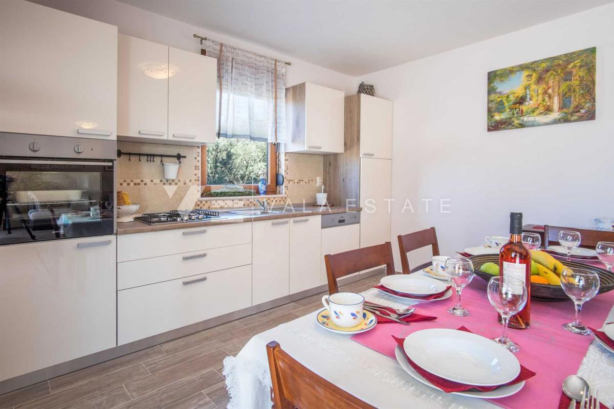 CASA DOPPIA CON PISCINA E VISTA MARE