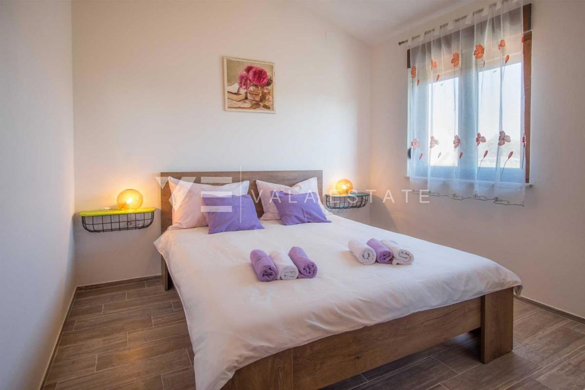 CASA DOPPIA CON PISCINA E VISTA MARE