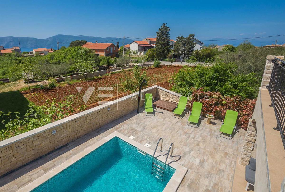 CASA DOPPIA CON PISCINA E VISTA MARE