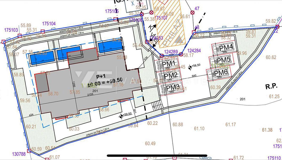 NUOVA CASA A SCHIERA CON PISCINA E GIARDINO