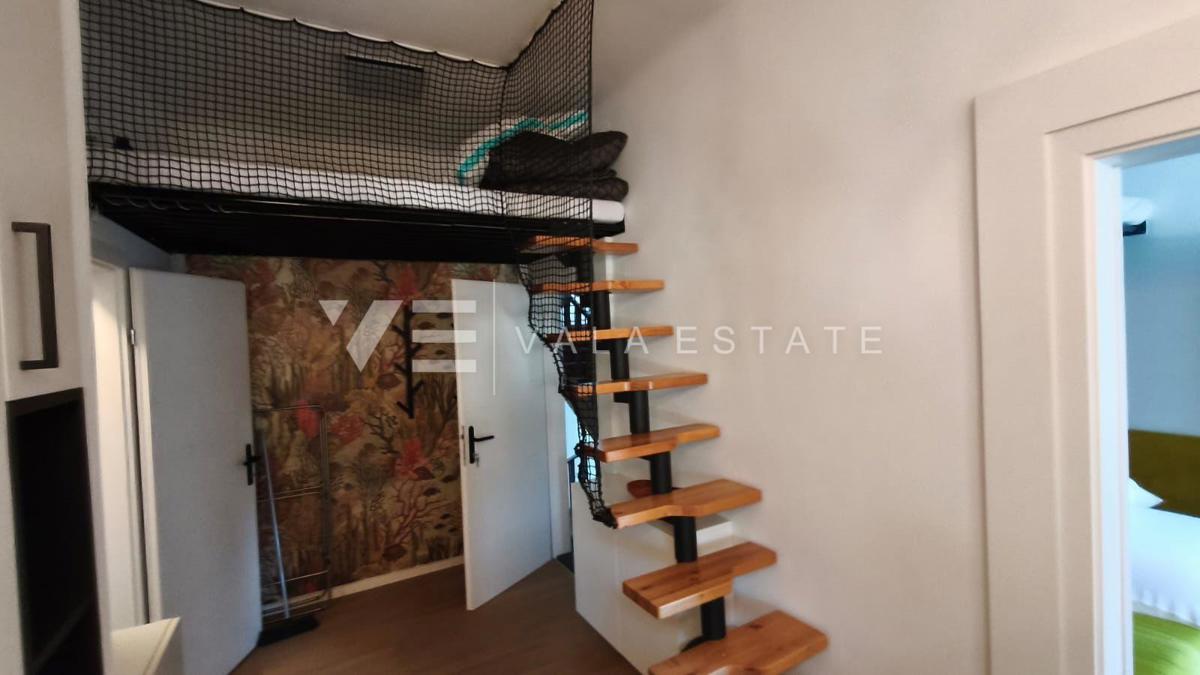 APPARTAMENTO NEL CENTRO DI MALINSKA A SOLI 60 M DALLA SPIAGGIA