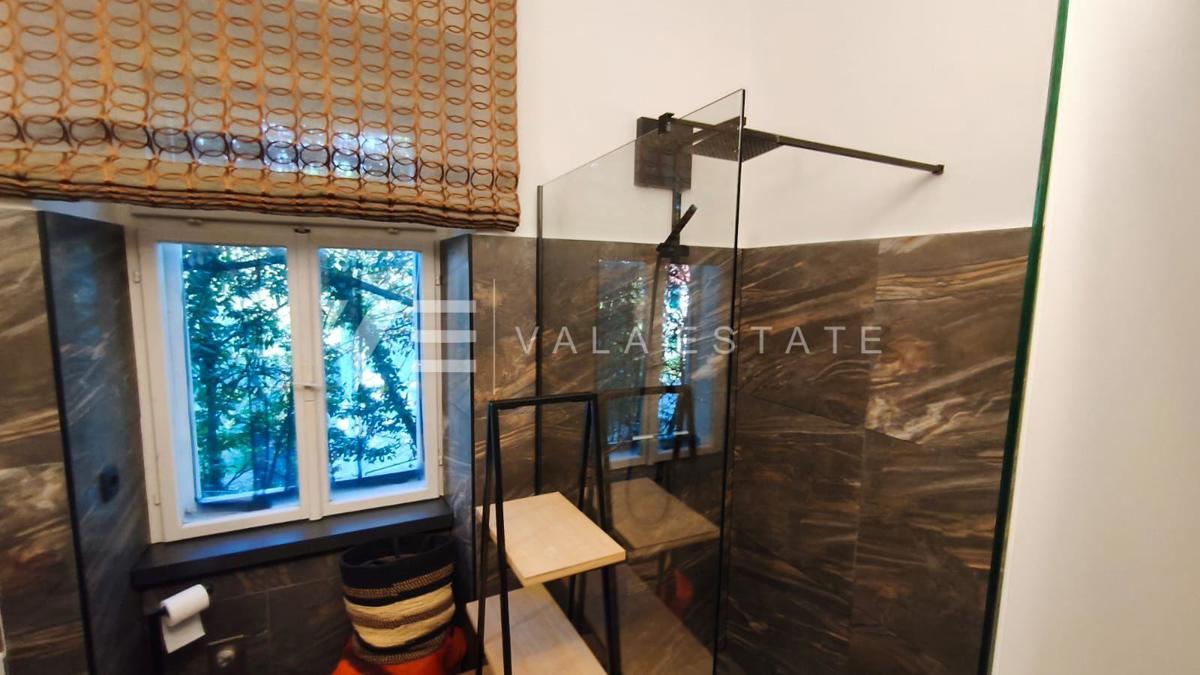 APPARTAMENTO NEL CENTRO DI MALINSKA A SOLI 60 M DALLA SPIAGGIA