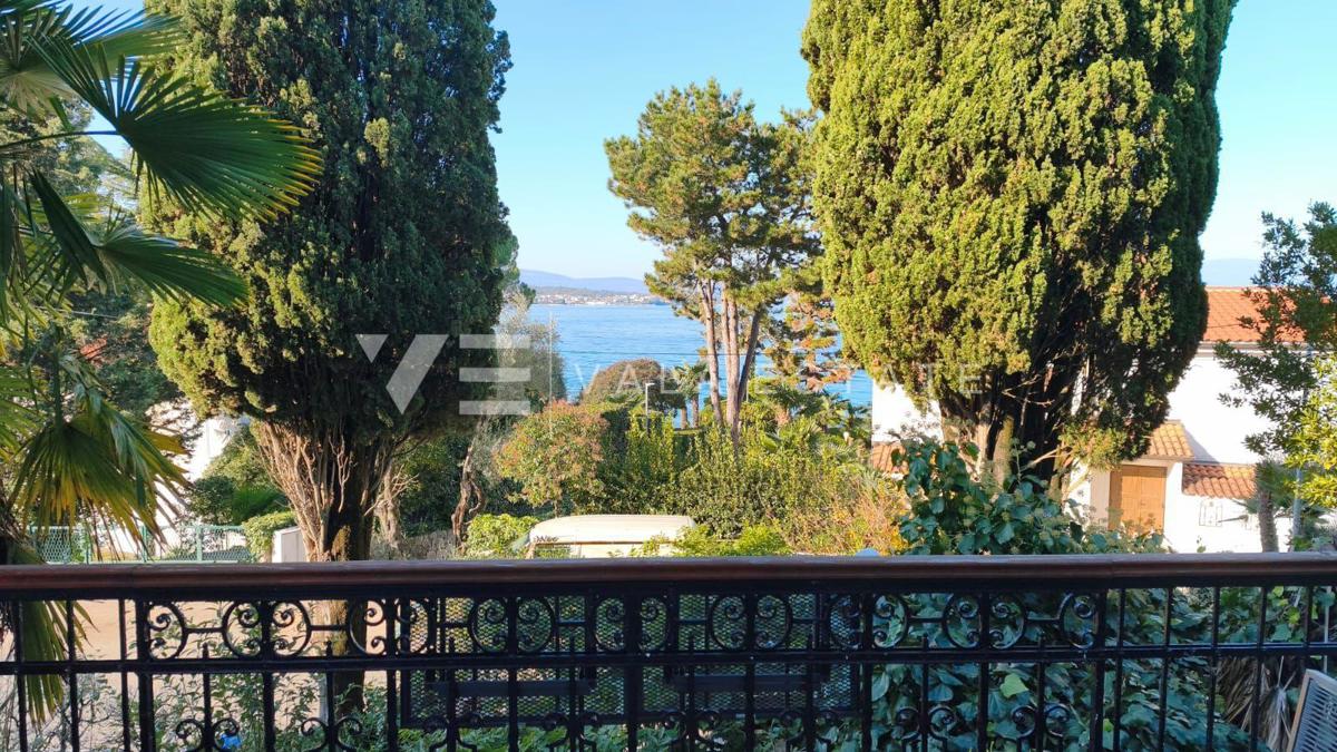 APPARTAMENTO NEL CENTRO DI MALINSKA A SOLI 60 M DALLA SPIAGGIA