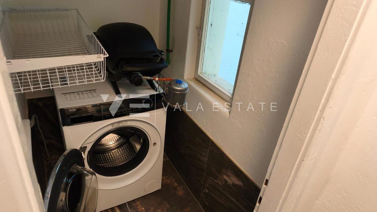 APPARTAMENTO NEL CENTRO DI MALINSKA A SOLI 60 M DALLA SPIAGGIA