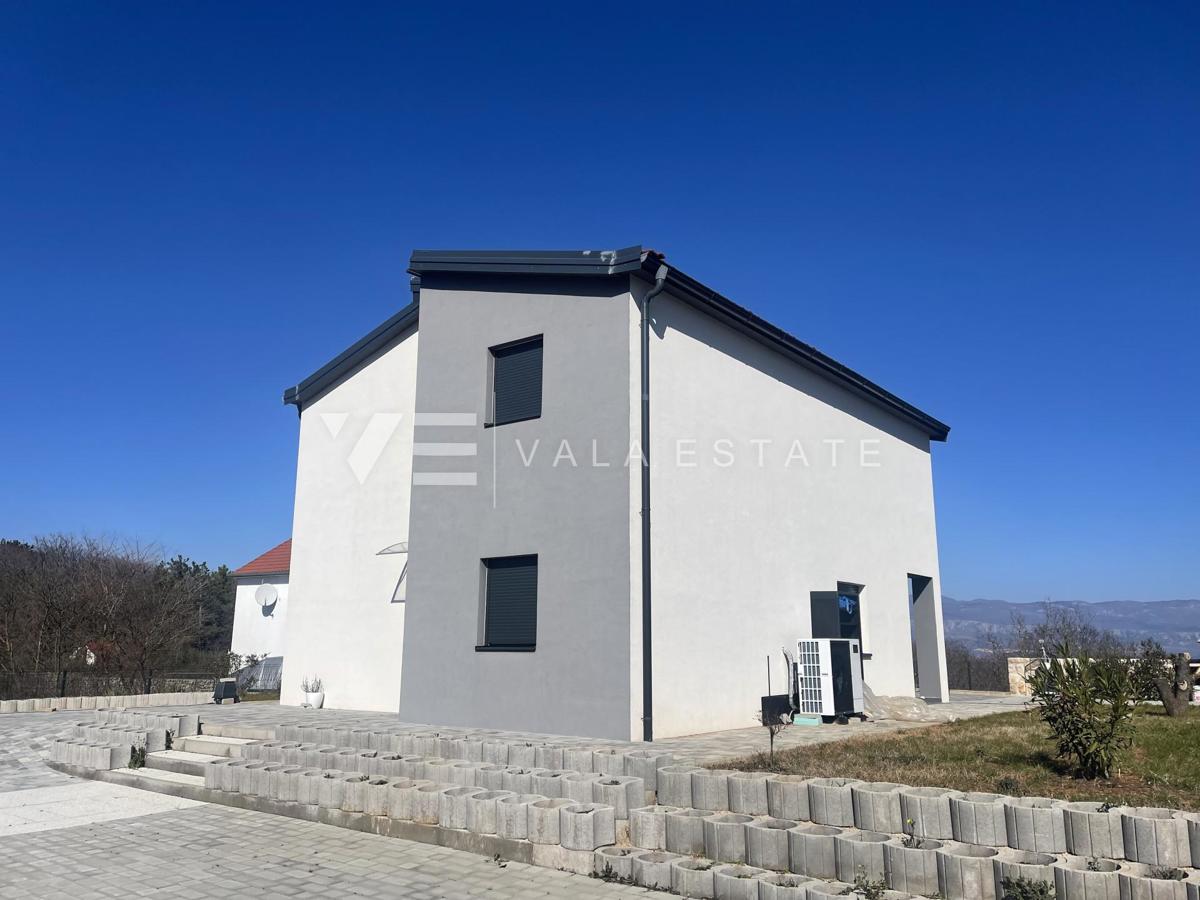 NUOVA CASA INDIPENDENTE CON PISCINA E VISTA MARE