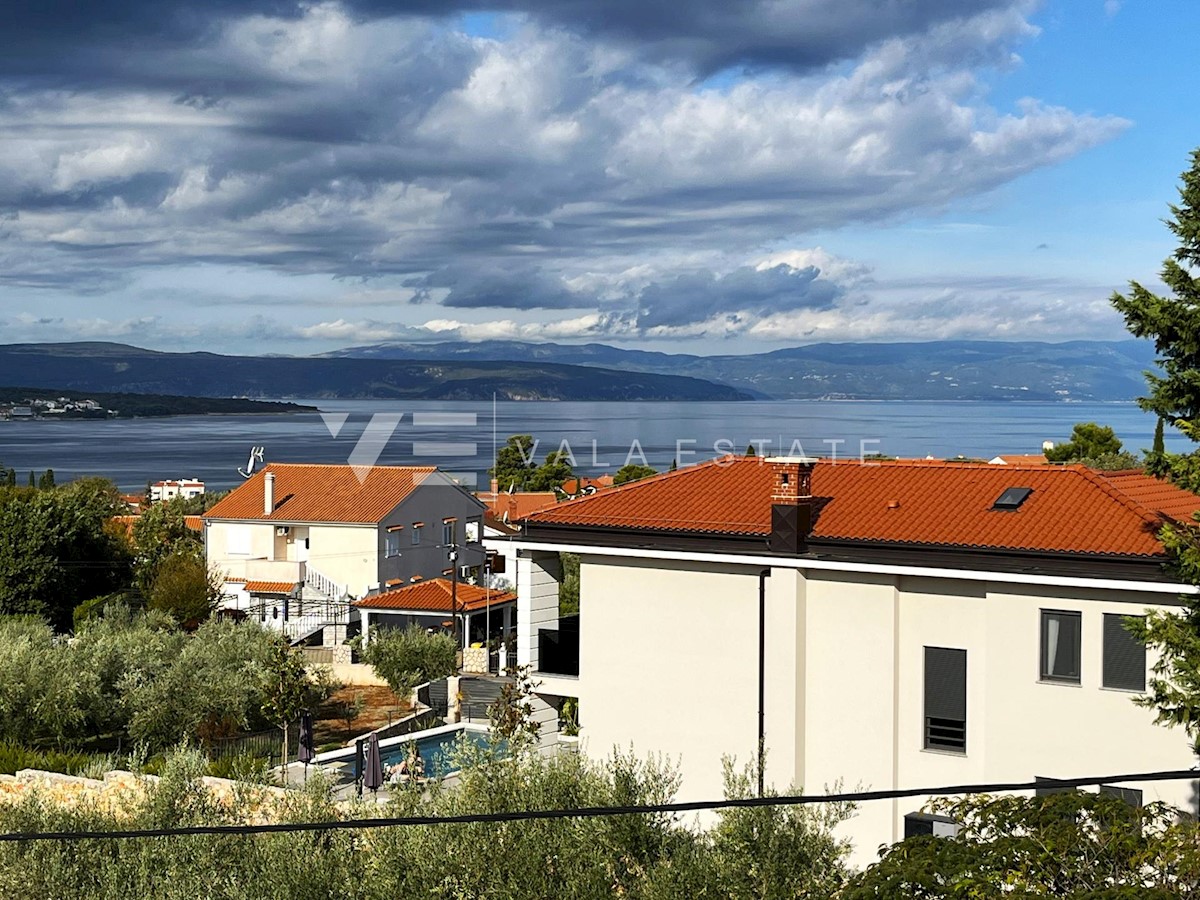 CASA INDIPENDENTE CON PISCINA E VISTA MARE