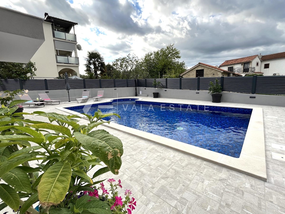 CASA INDIPENDENTE CON PISCINA E VISTA MARE